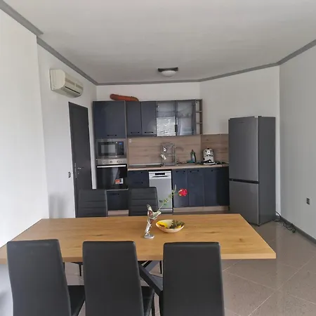 Apartment Dan-mari Balchik